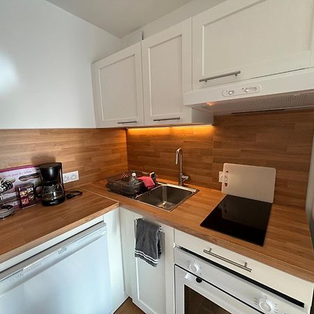 Location D'Un Superbe Appartement Avec Piscine Roquebrune-sur Argens Zewnętrze zdjęcie